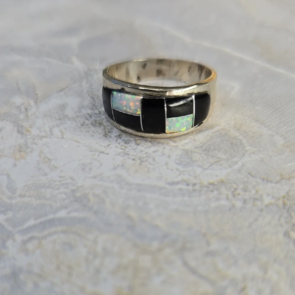 925 Native Made Onyx And Lab Opal Inlay Ring - Picture 3 of 5